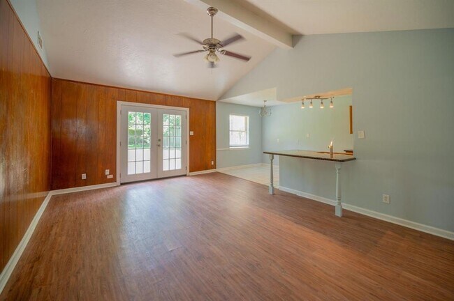 Building Photo - 326 Windsor Square