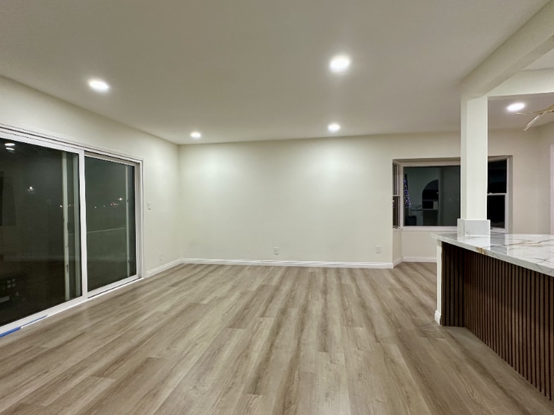 Building Photo - 7860 La Fiesta Dr