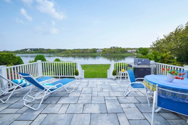 Building Photo - 53 Far Pond Rd