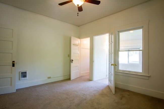 Building Photo - Lease this Beautiful Sullivan's Gulch Vintage 2-Bed w/Sunroom!