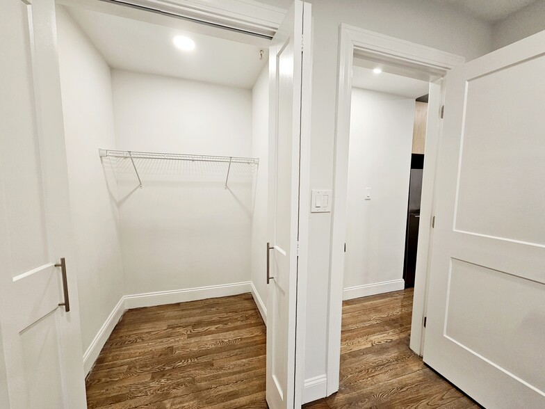 Building Photo - 501 Beacon St