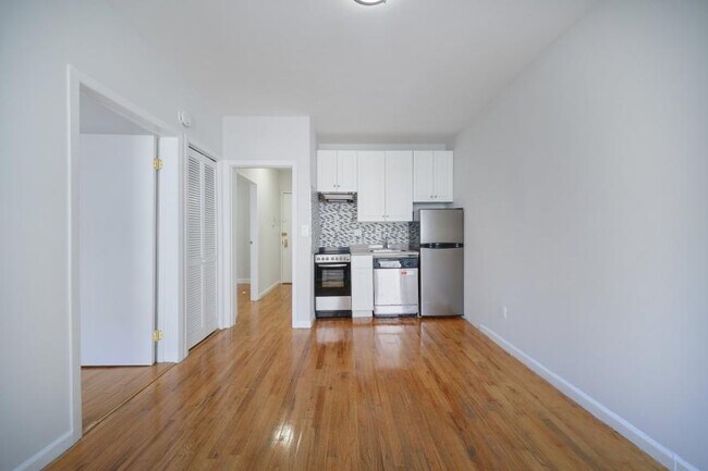 Building Photo - 2 bedroom in NEW YORK NY 10018