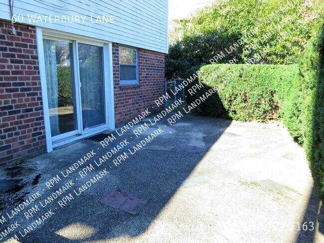 Building Photo - 60 Waterbury Ln