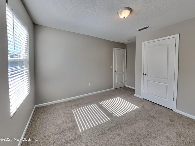 Building Photo - 12043 Sea Grove Pl