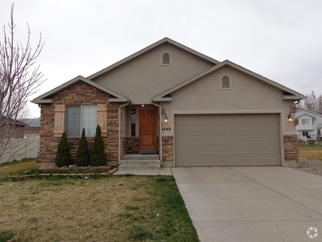Building Photo - 1449 S 2490 E