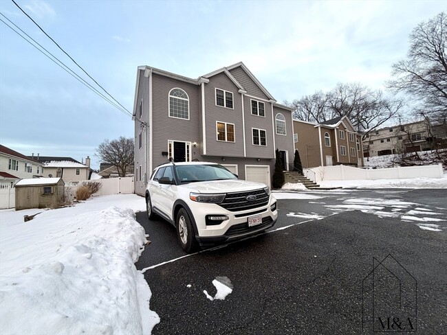 Building Photo - 46B Dominion Rd