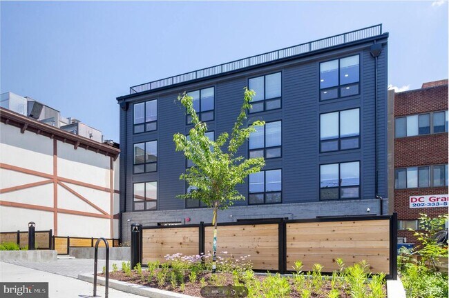 Building Photo - 2415 37th St NW