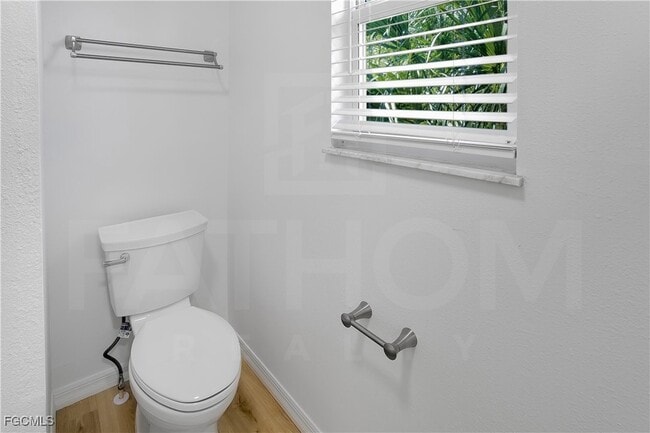 Building Photo - 10697 Holly Rd