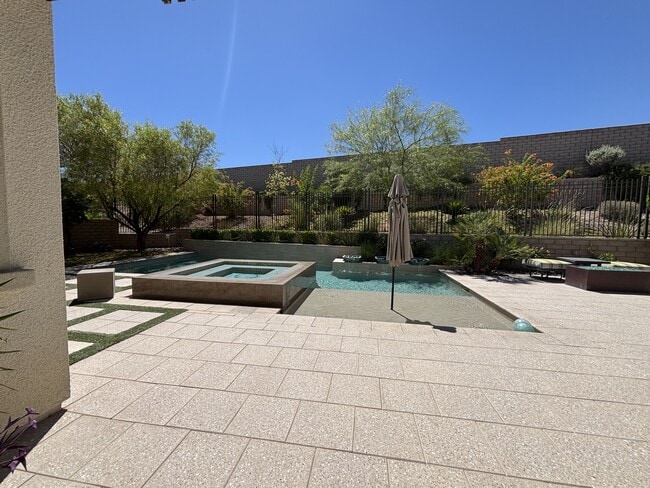 Building Photo - 81 Navarra Canyon Ct