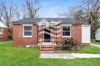 Building Photo - 3275 Mary Dr