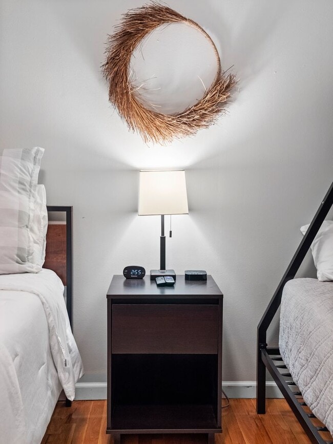 Building Photo - Comfort & Convenience in the Heart of Spok...