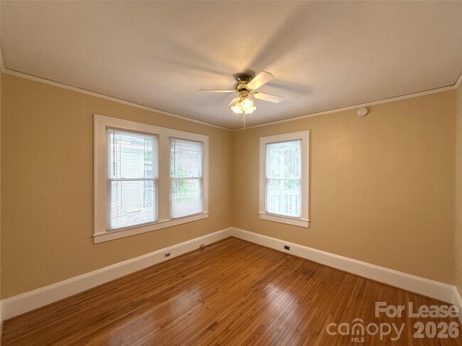 Building Photo - 420 N Laurel Ave