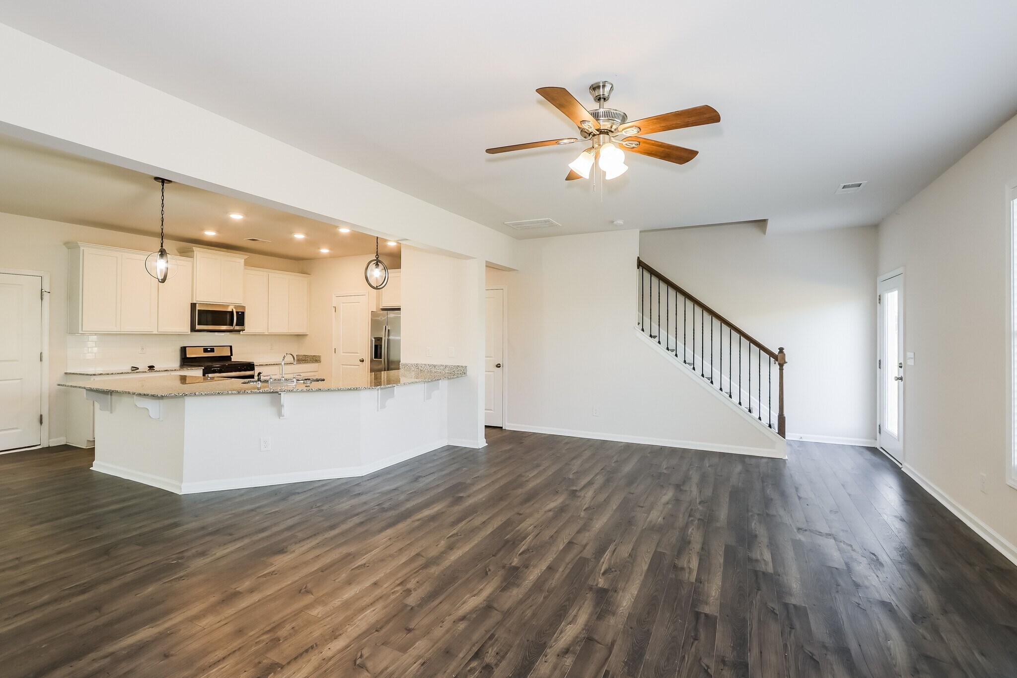 Building Photo - 875 Delta Ln