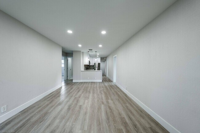 Building Photo - 1405 NW 7th Terrace