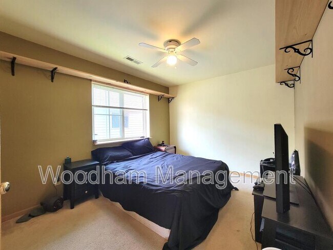 Building Photo - 3505 Fallon St