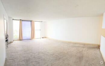 Building Photo - Waikiki Liliuokalani Plaza 2 Bedroom 2 Bat...