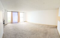 Building Photo - Waikiki Liliuokalani Plaza 2 Bedroom 2 Bat...