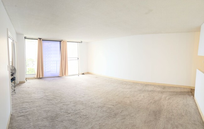 Primary Photo - Waikiki Liliuokalani Plaza 2 Bedroom 2 Bat...