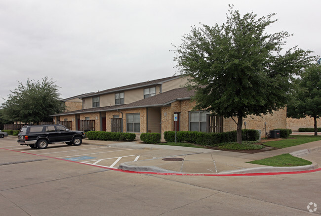 Building Photo - Roseland Townhomes