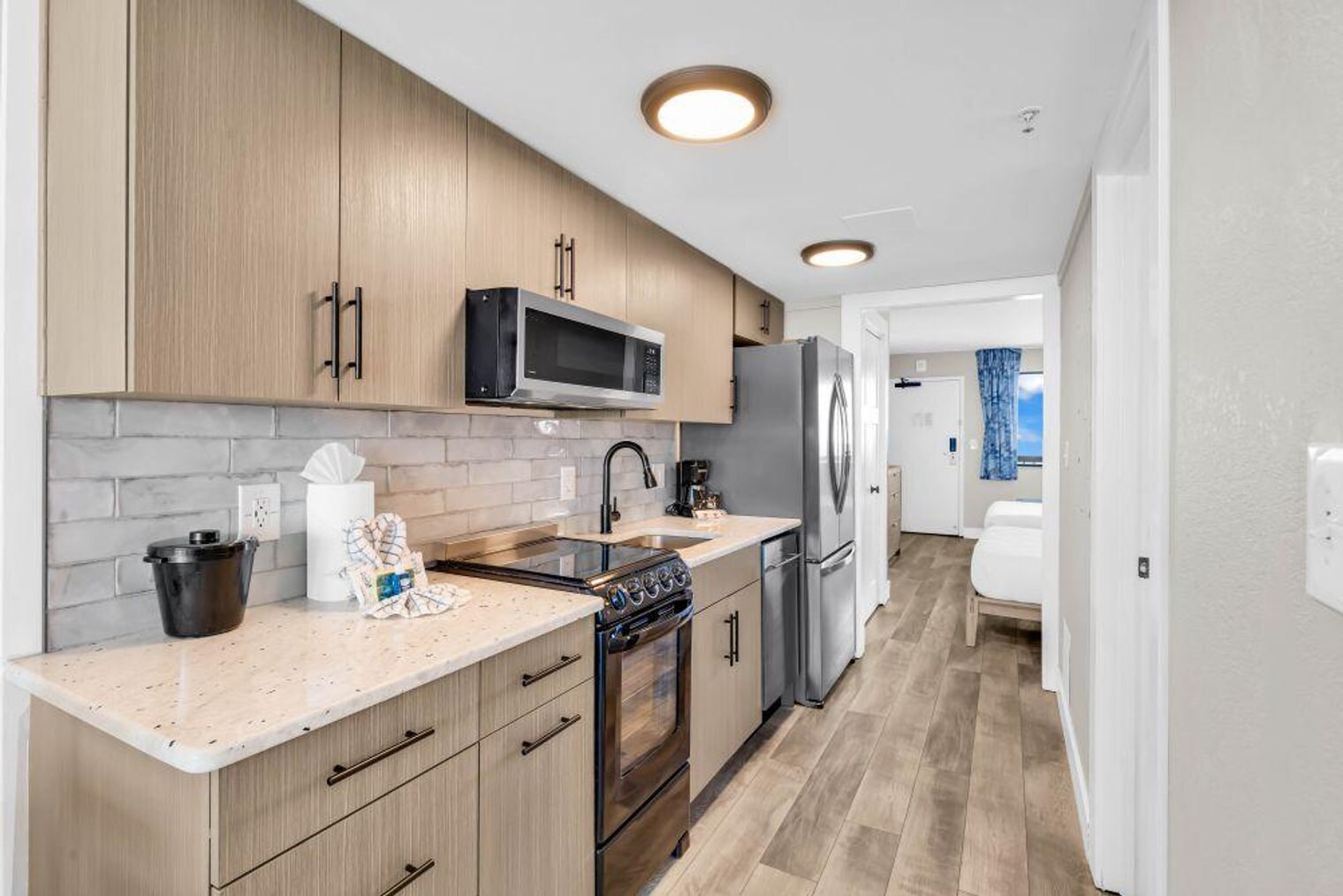 Building Photo - 2311 S Ocean Blvd