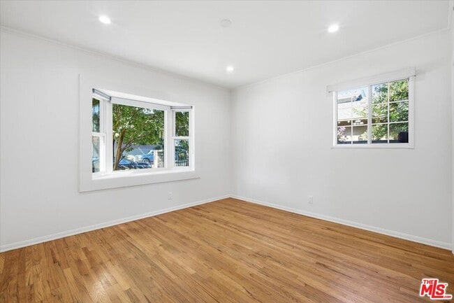 Building Photo - 12818 Hatteras St