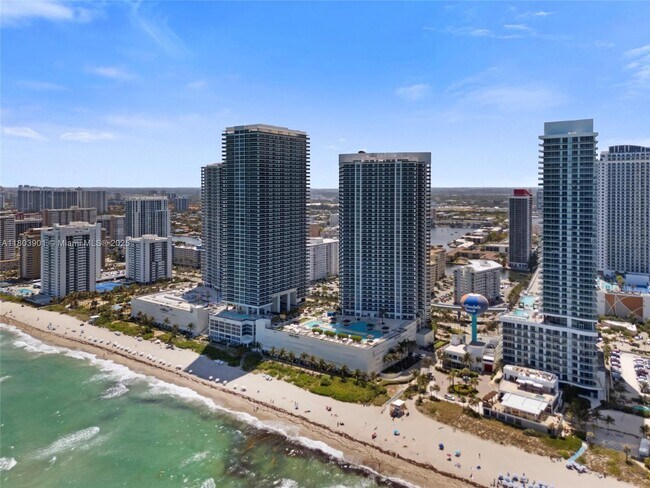 Building Photo - 1830 S Ocean Dr