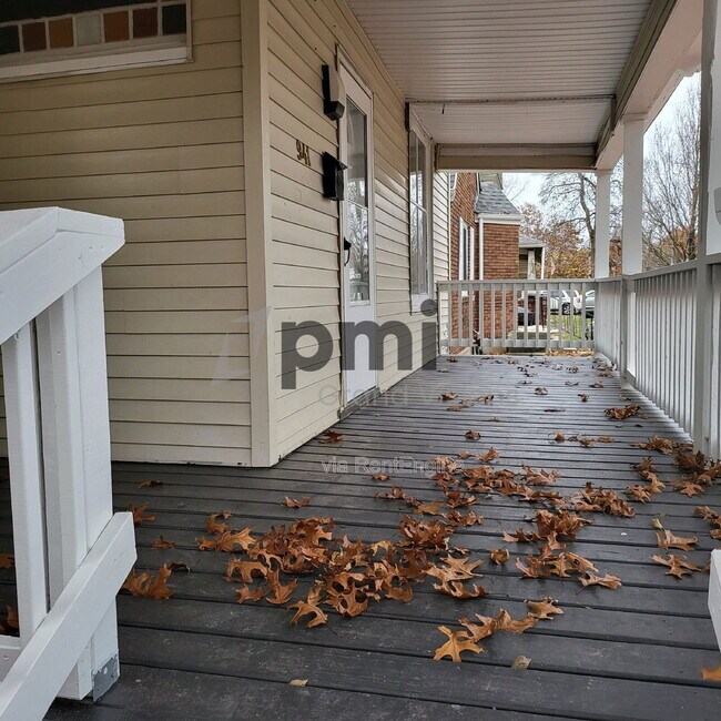 Building Photo - 941 E Cantrell St