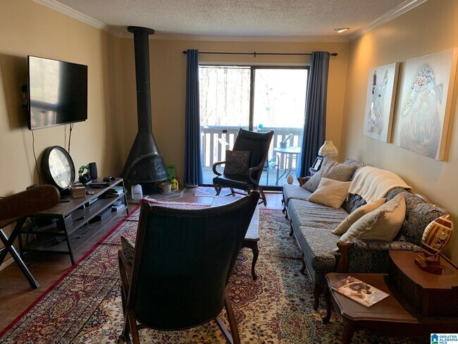 Building Photo - 210 Woodland Vlg