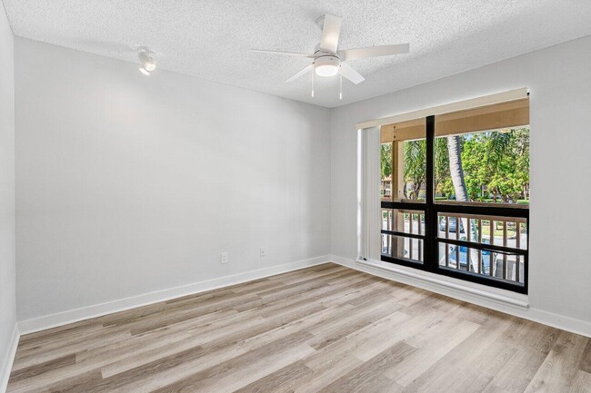 Building Photo - 145 Brackenwood Rd