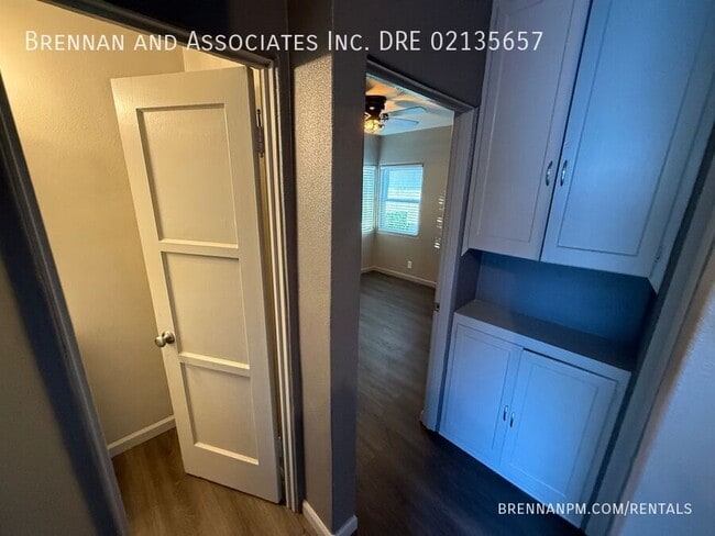 Building Photo - 736 Del Mar Ave