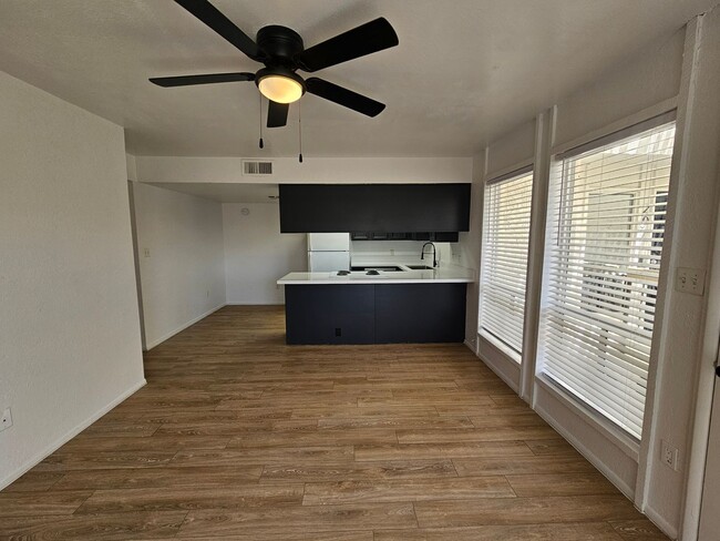 Building Photo - 1 Bedroom Condo - Old Town Scottsdale/ASU ...