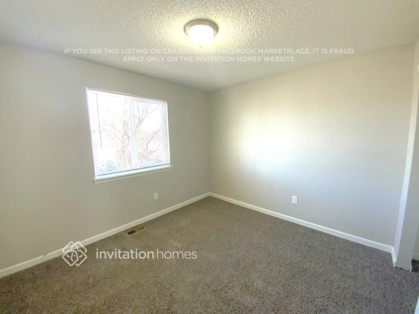 Building Photo - 16955 E Temple Pl