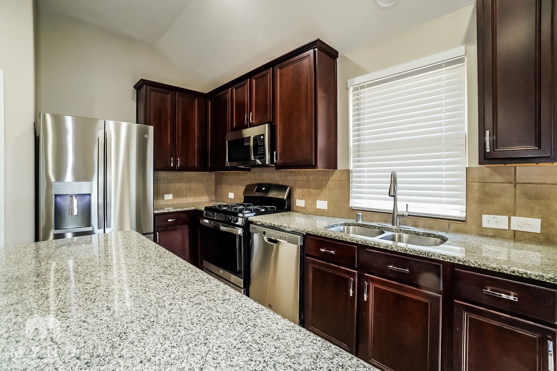Building Photo - 22015 Cascade Hollow Ln