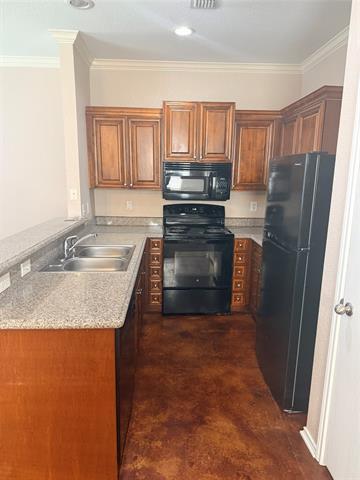 Building Photo - 2318 Aldergate Dr