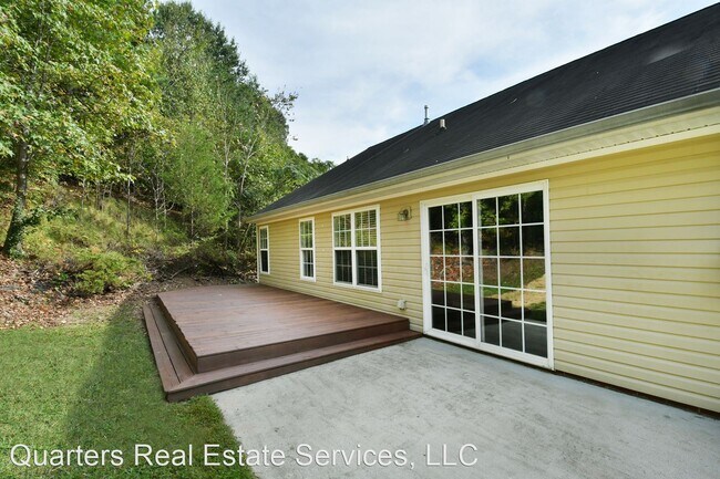 Building Photo - 3 br, 2 bath House - 2493 Somerset Place Dr.