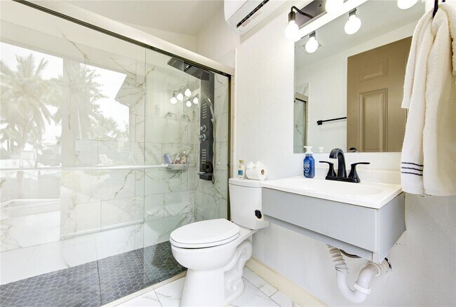 Building Photo - 27818 Pinpoint Crossing Dr