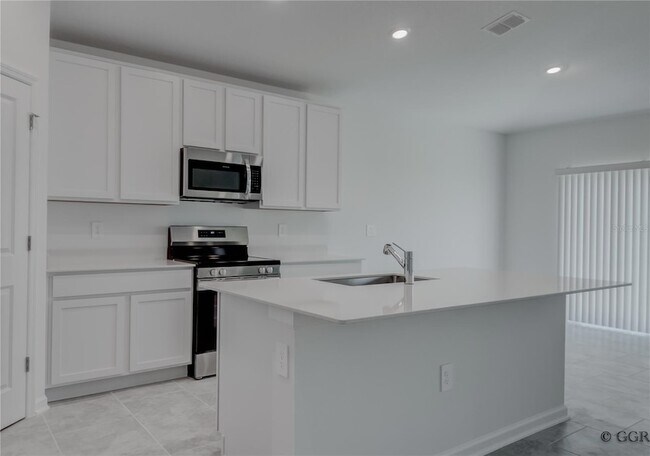 Building Photo - 4840 Edensbridge Ln