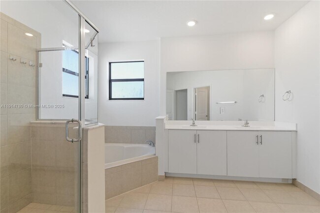 Building Photo - 22664 SW 130th Ave