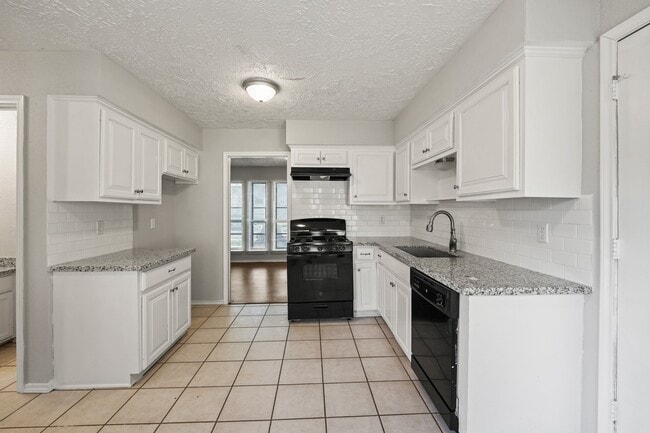 Building Photo - 22714 Powell House Ln