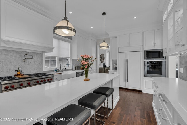 Building Photo - 502 Brighton Ave