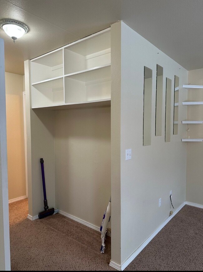 Building Photo - 4225 Marik St