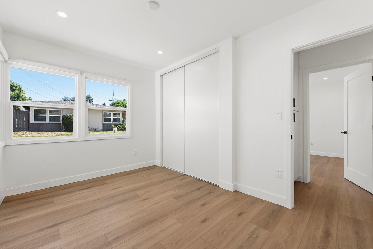 Building Photo - 2819 Sycamore Ave