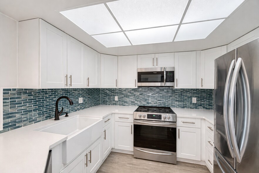 Building Photo - 4155 N Haverhill Rd