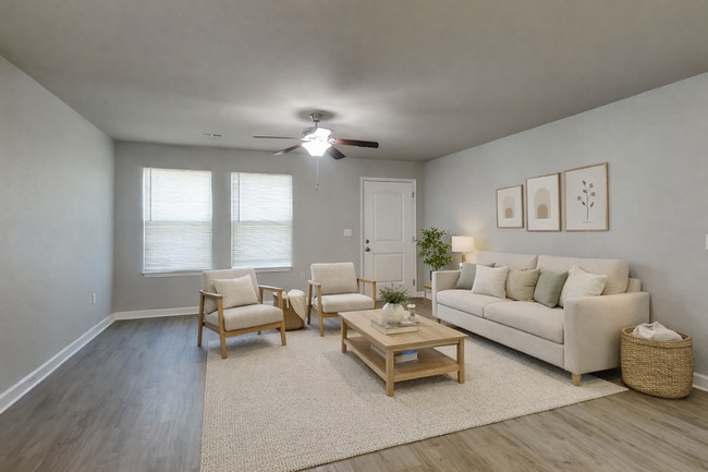 Building Photo - Charming 3-Bed, 2-Bath Home in Blue Springs