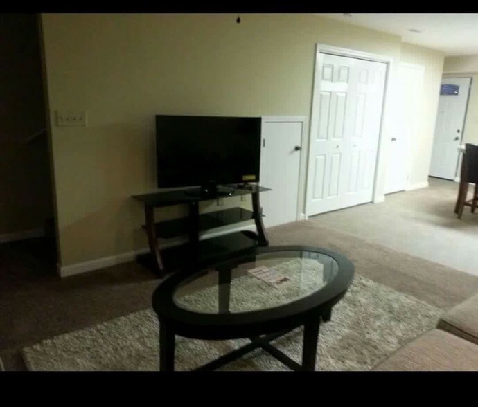 Building Photo - 1717 Locust Ave