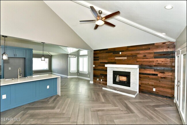 Building Photo - 2013 Sun Country Dr