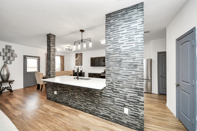 Building Photo - 18611 Cooper Ravine Wy