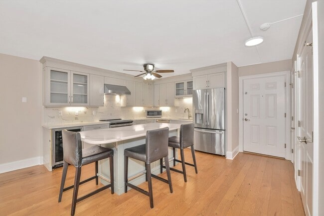 Building Photo - 125 Coolidge Ave