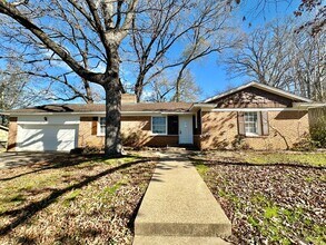 Building Photo - Tour Today! Newly Updated 3 Bedroom 2 Bath...