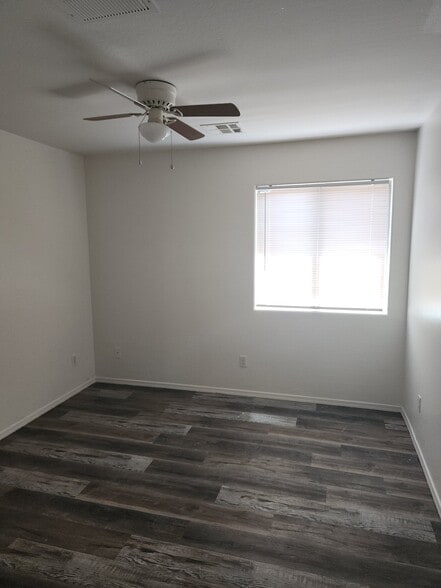 Building Photo - 36455 W Alhambra St